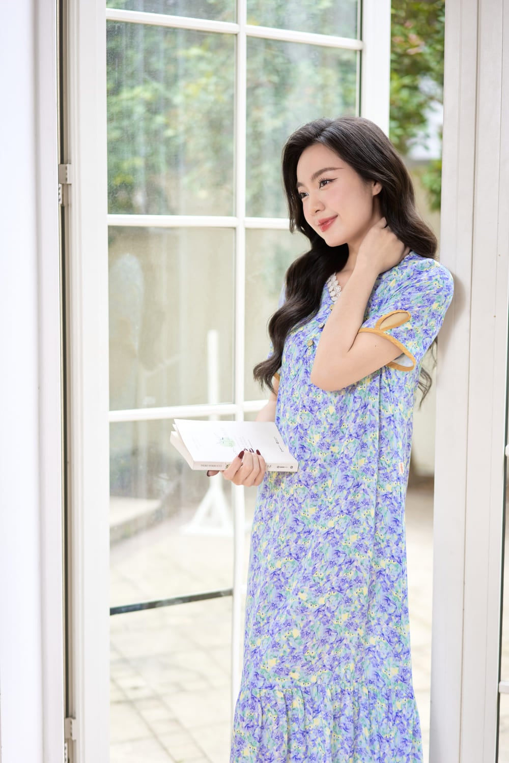 Đầm lanh cổ tim dáng A đuôi cá họa tiết hoa nhí
