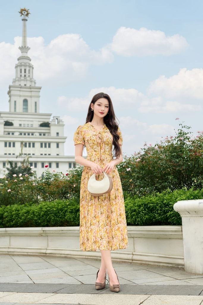 Đầm thiết kế dập ly eo cao cổ nơ chất liệu chiffon dáng xoè 