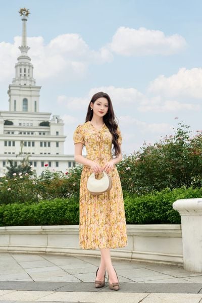  Đầm thiết kế dập ly eo cao cổ nơ chất liệu chiffon dáng xoè 
