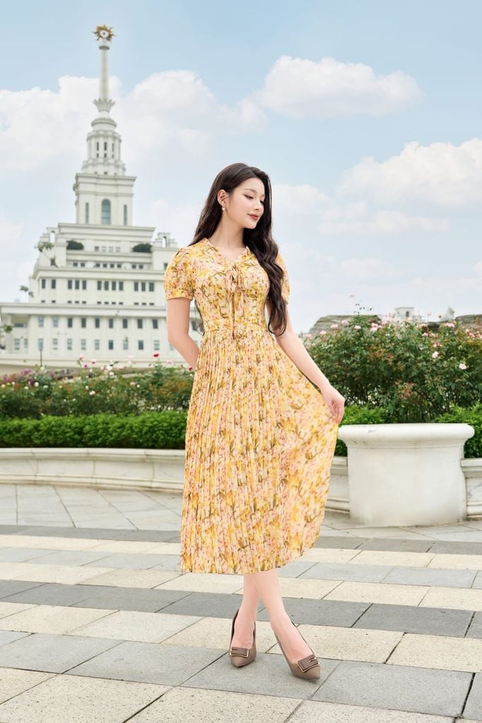  Đầm thiết kế dập ly eo cao cổ nơ chất liệu chiffon dáng xoè 