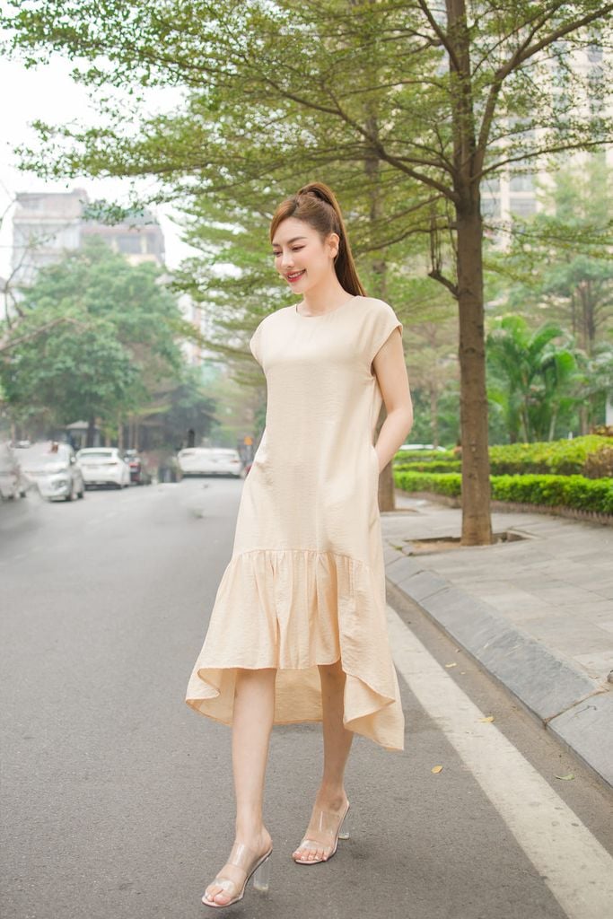  Đầm đũi dáng suông đuôi cá bất đối xứng 