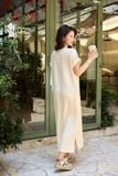 Đầm suông Cardina Younger vải umi lạnh dáng dài in chữ Light The World 