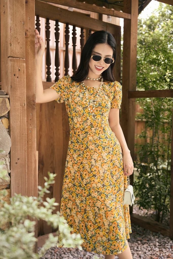  Váy xếp ly cổ hoạ tiết hoa nhí chất chiffon thanh lịch 