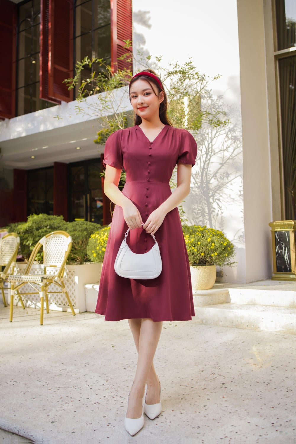 Đầm ren đỏ xòe công chúa