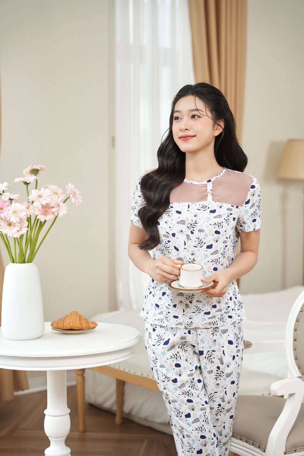 những bộ đồ mặc nhà thanh lịch tuổi trung niên