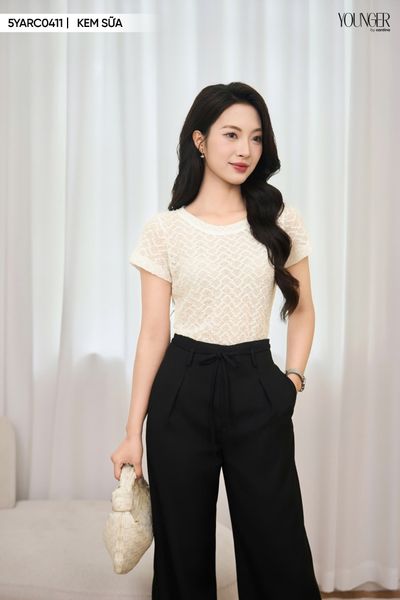 Áo kiểu nữ chất liệu ren dệt quả trám cổ tròn ngắn tay