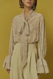  PETAL RUFFLE-PRINTED BLOUSE 
