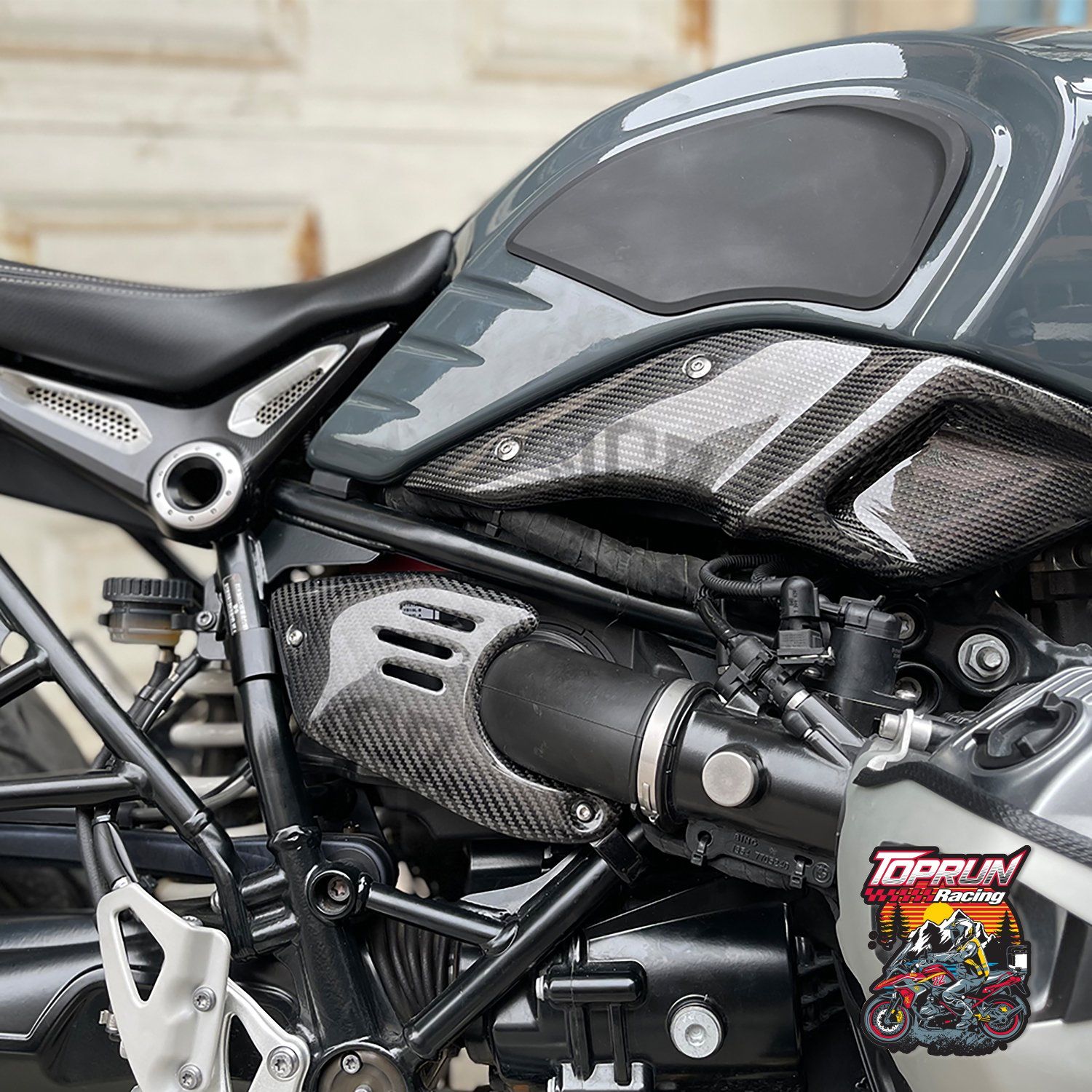  Ốp sườn 2 bên carbon cho BMW R Nine T 