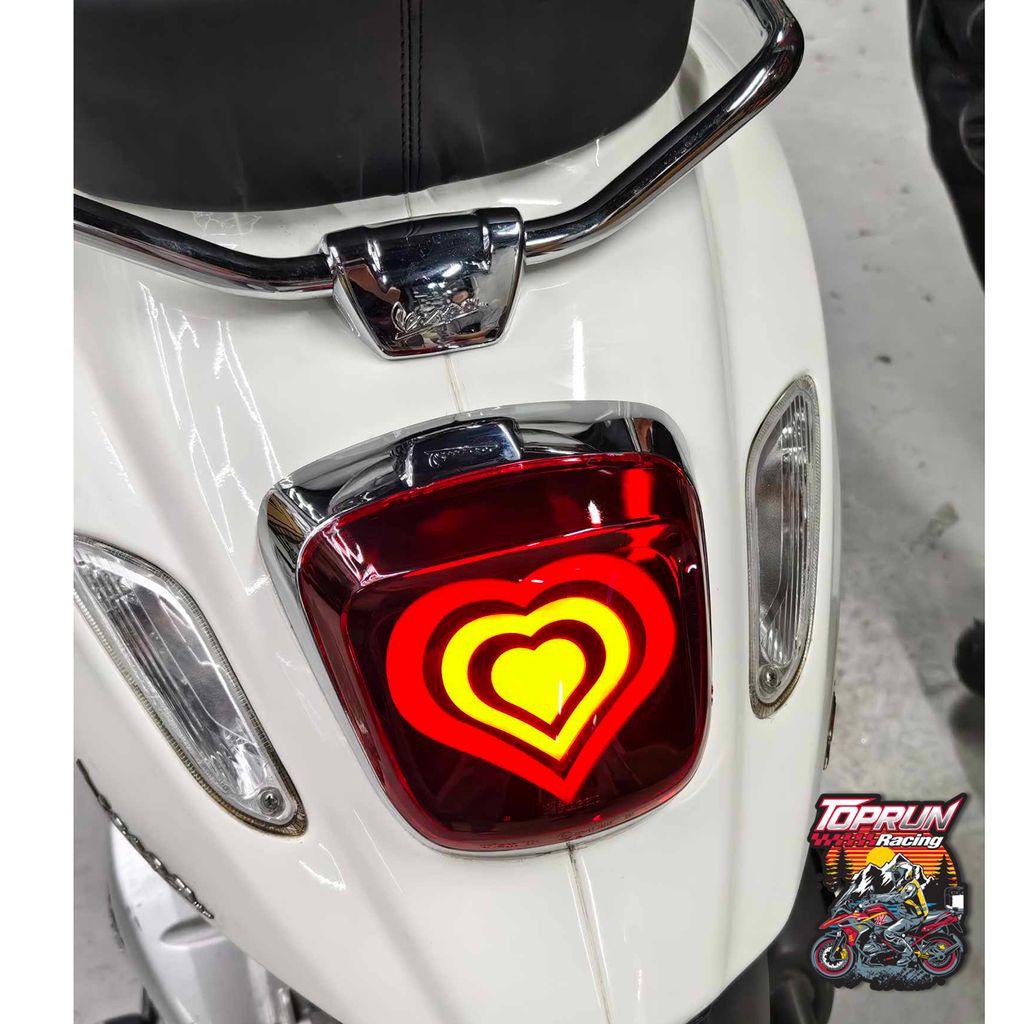  Đèn hậu trái tim Vespa TR-Factory 
