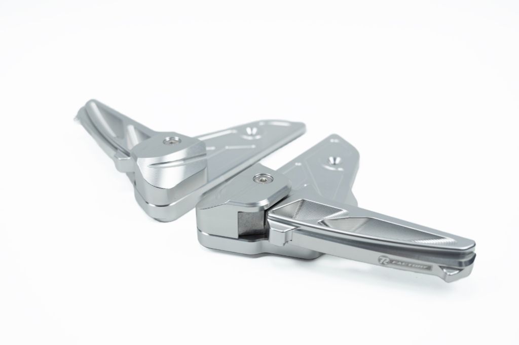  Gác chân sau TR Factory cho Vespa 