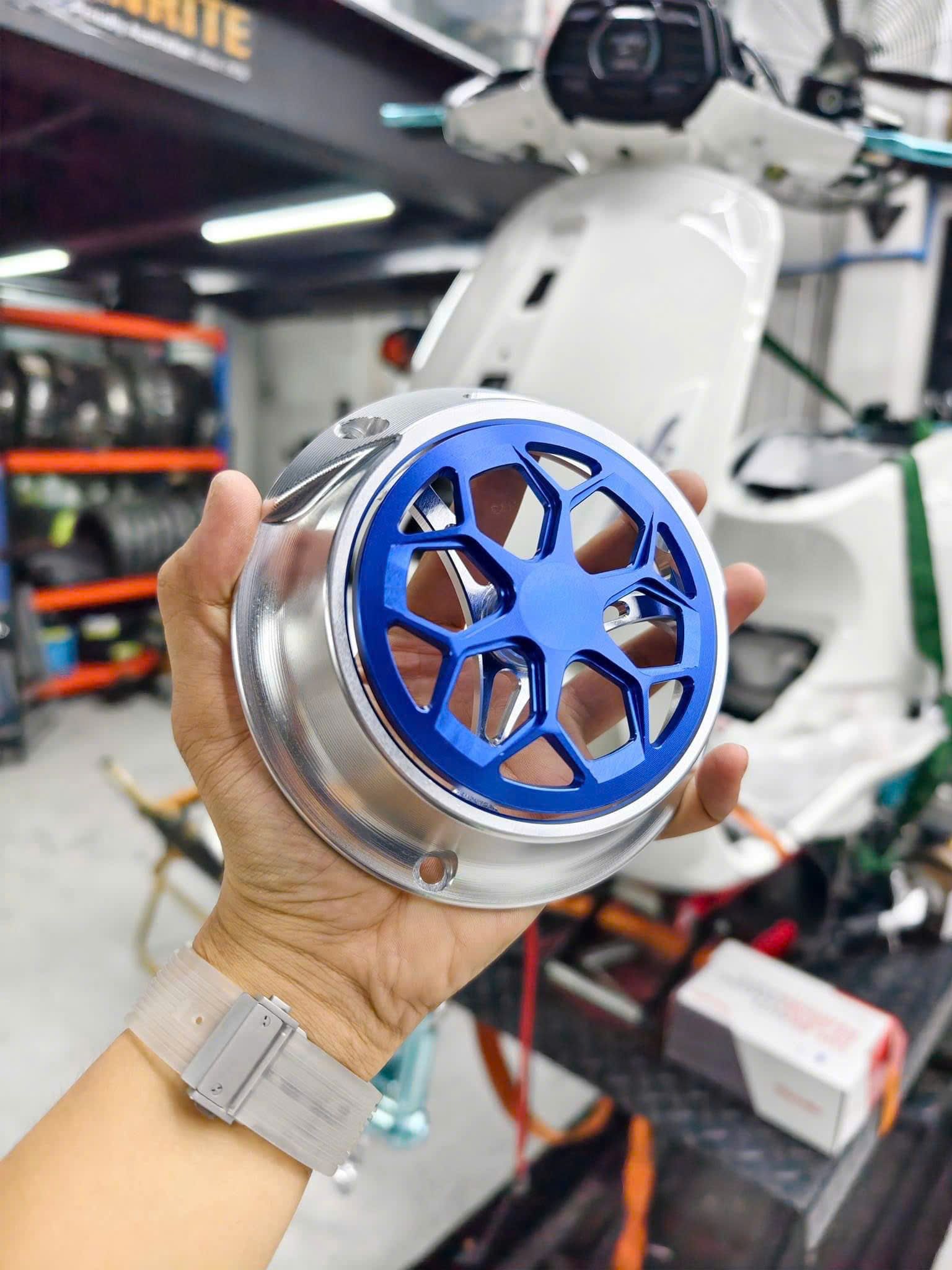  Ốp quạt CNC TR Factory cho Vespa 