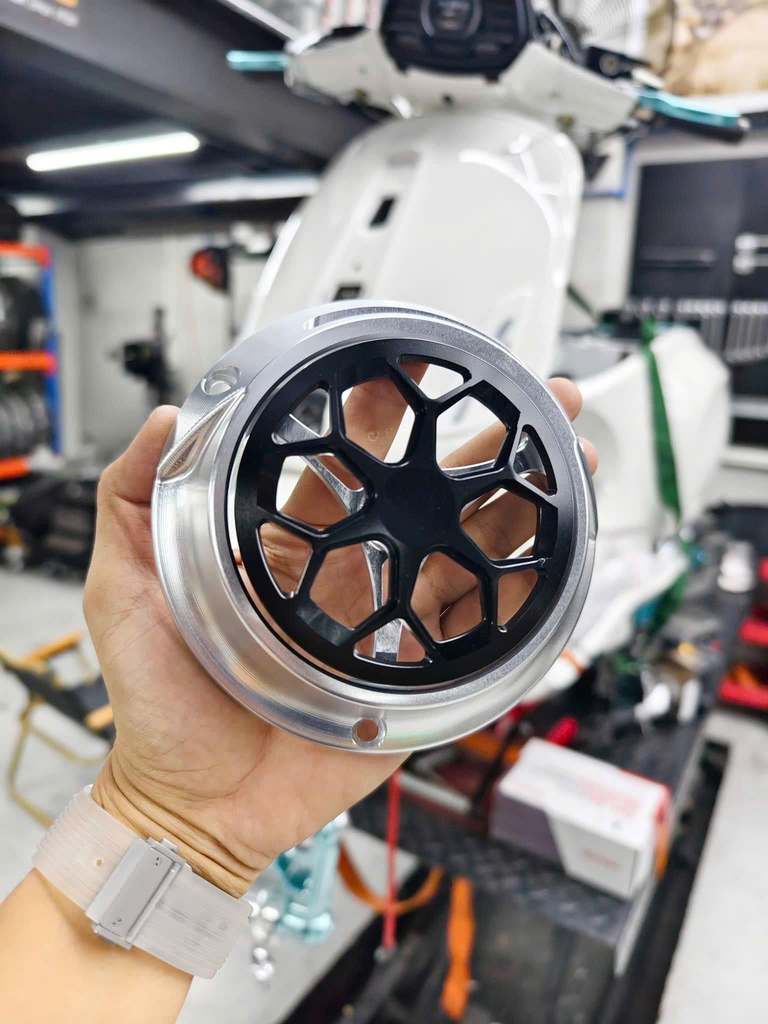  Ốp quạt CNC TR Factory cho Vespa 
