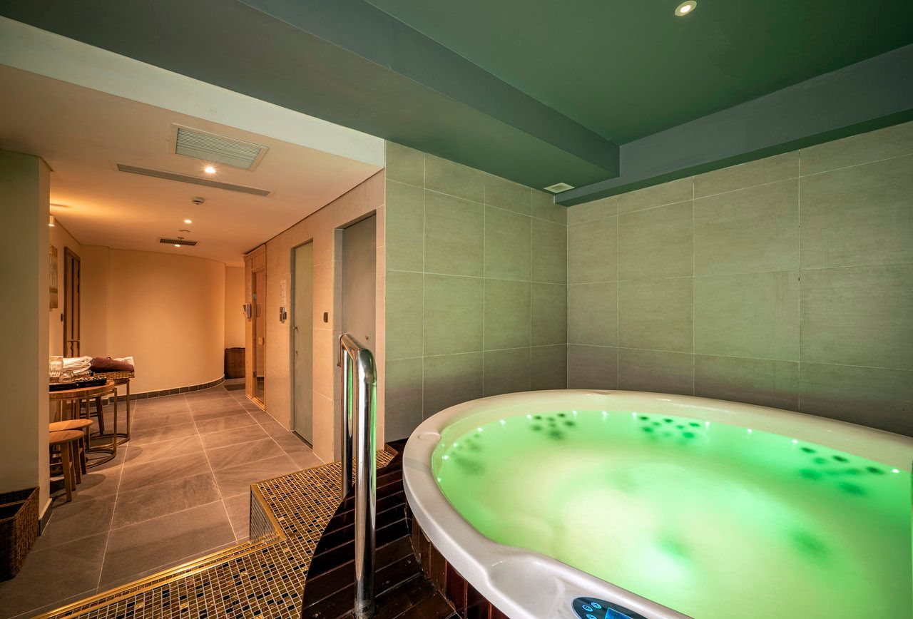 Dusit Princess Moonrise Beach Resort Phú Quốc