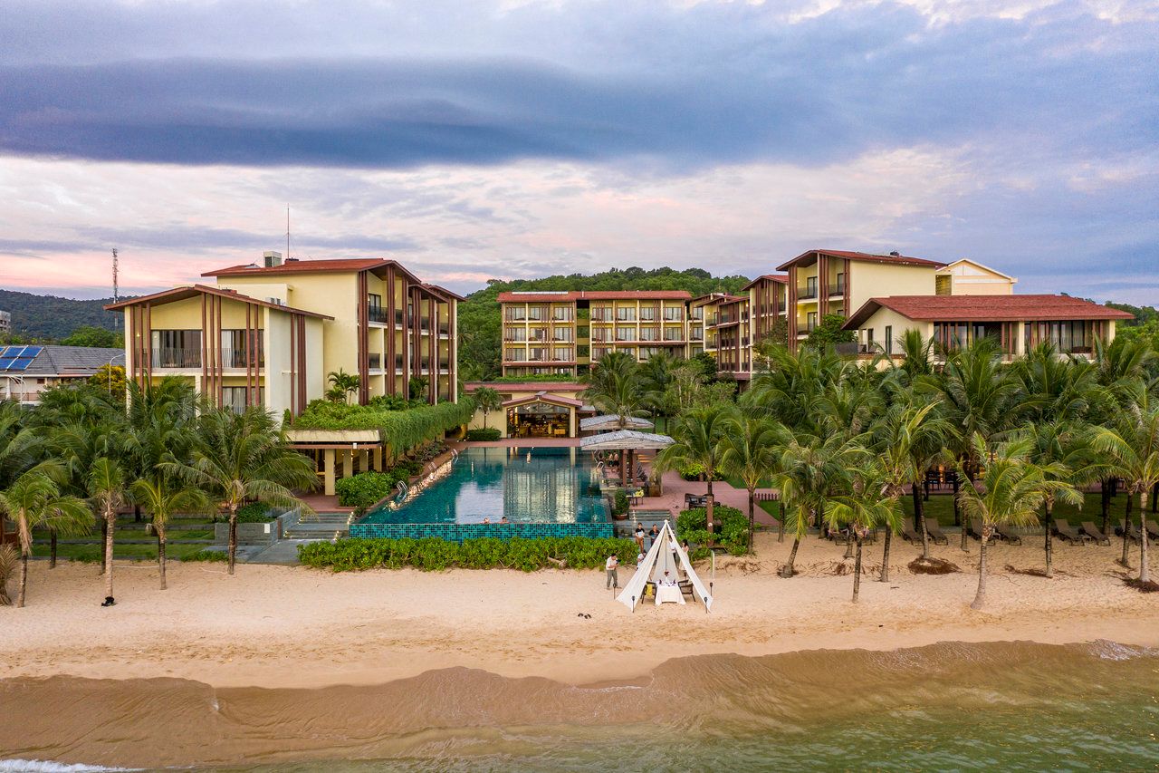 Dusit Princess Moonrise Beach Resort Phú Quốc