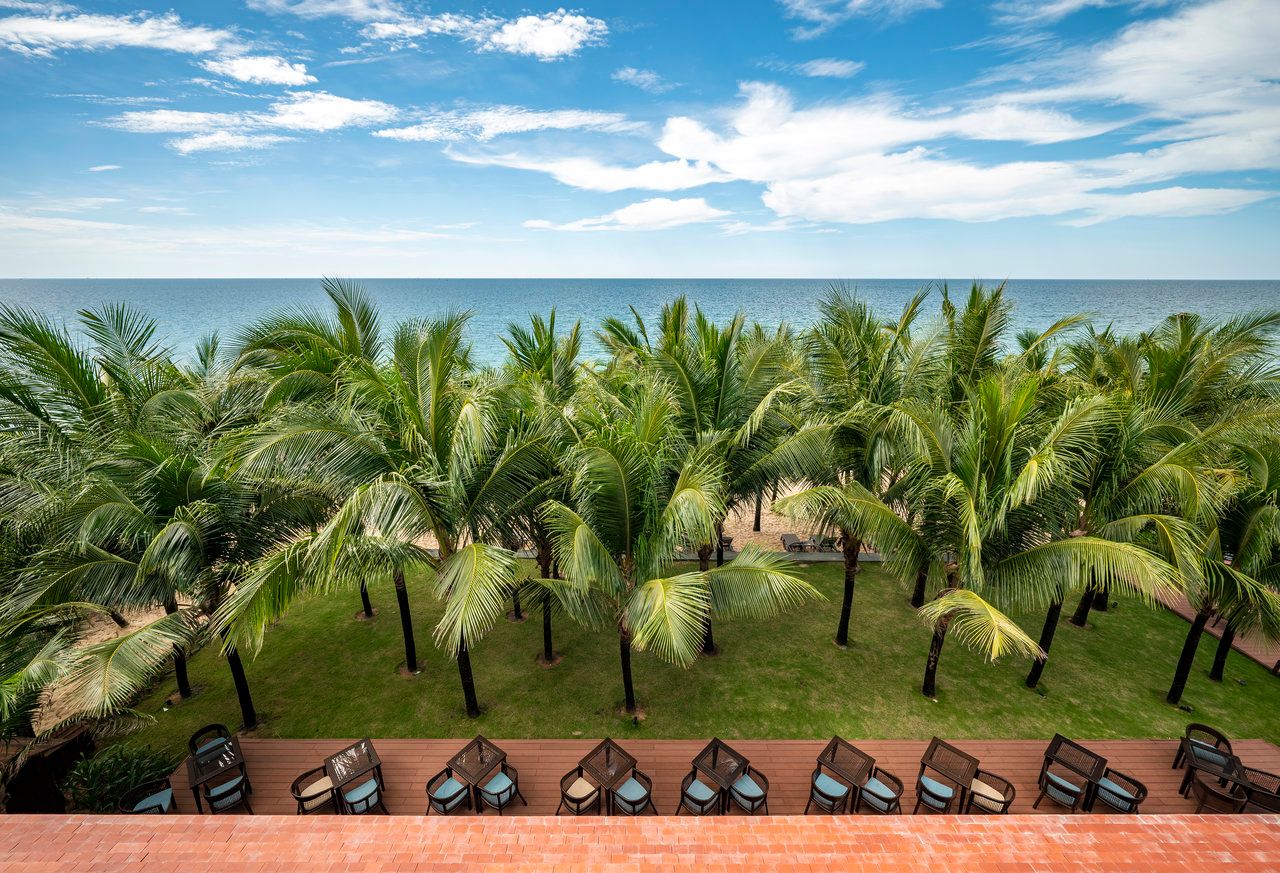 Dusit Princess Moonrise Beach Resort Phú Quốc