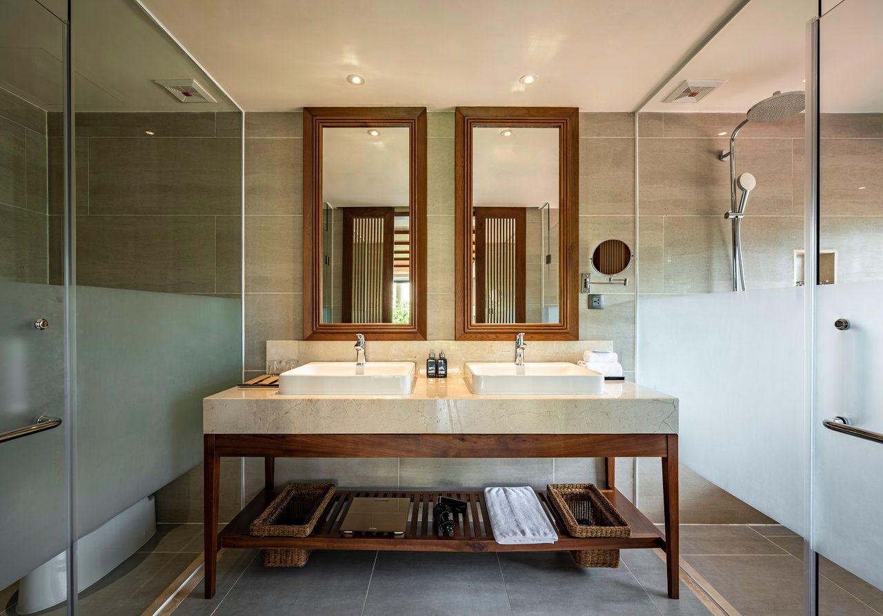 Dusit Princess Moonrise Beach Resort Phú Quốc