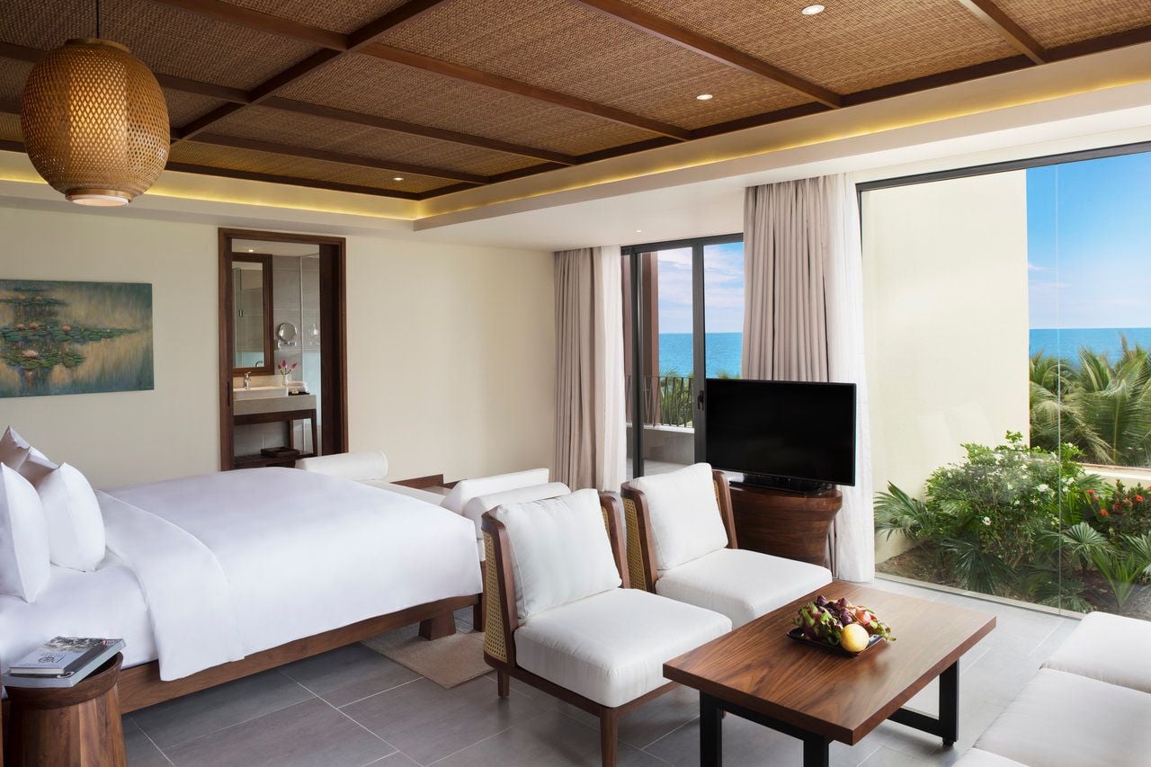 Dusit Princess Moonrise Beach Resort Phú Quốc