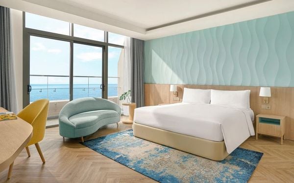 thiết kế xanh đại dương tại HOliday Inn Hồ Tràm