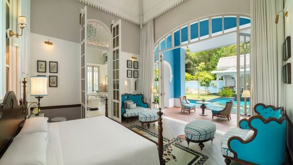 jw marriott phu quoc resort phong ngu turquoise suite co phong khach huong bien mau xanh