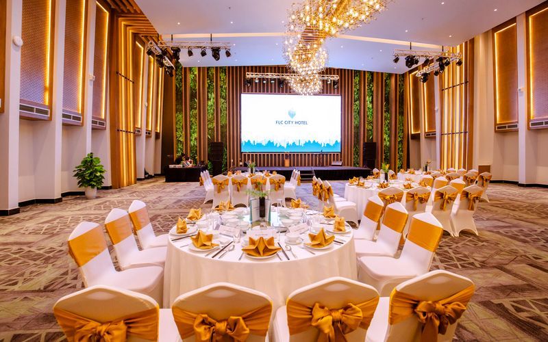 Khách Sạn FLC City Beach Quy Nhơn