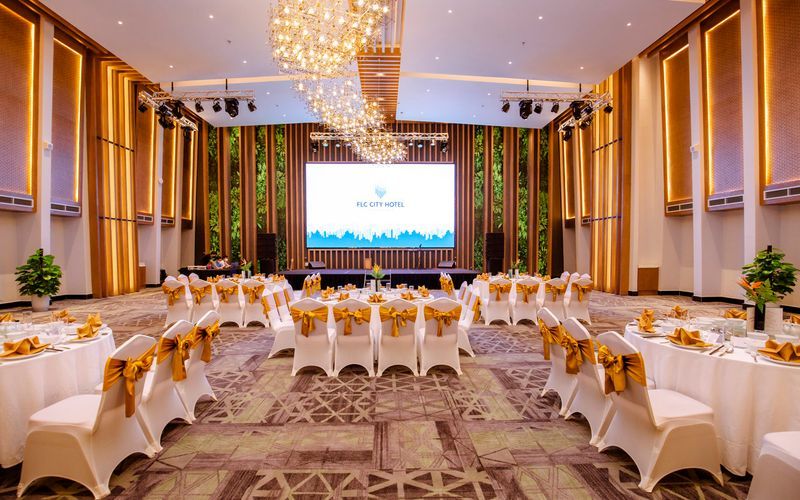 Khách Sạn FLC City Beach Quy Nhơn