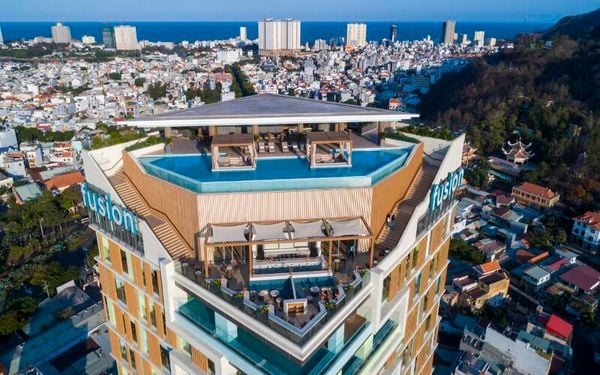 Fusion Suite – Khách sạn 5 sao đẳng cấp gần bãi sau tại Vũng Tàu