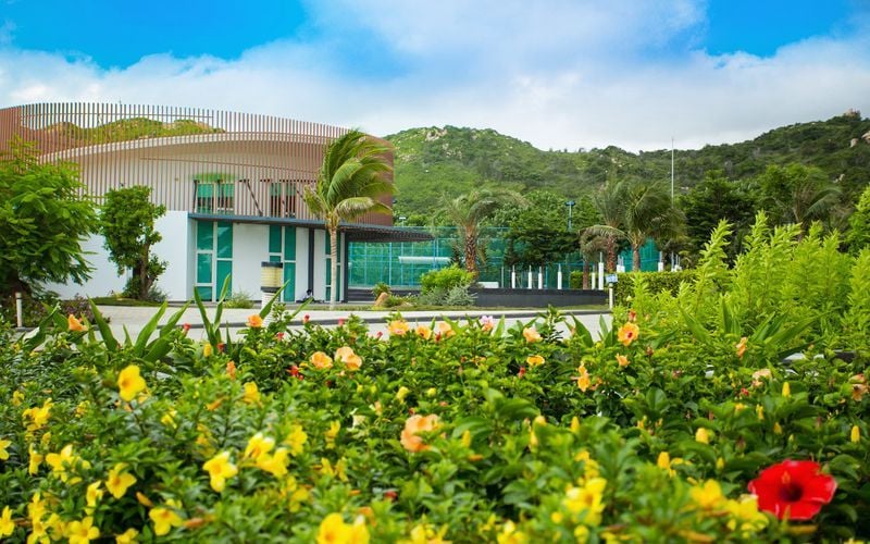 Oceanami Villas & Beach Club Resort Long Hải