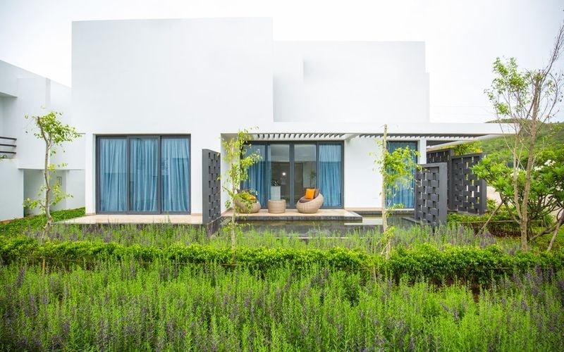 Oceanami Villas & Beach Club Resort Long Hải