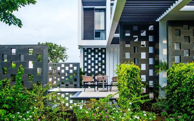 Oceanami Villas & Beach Club Resort Long Hải