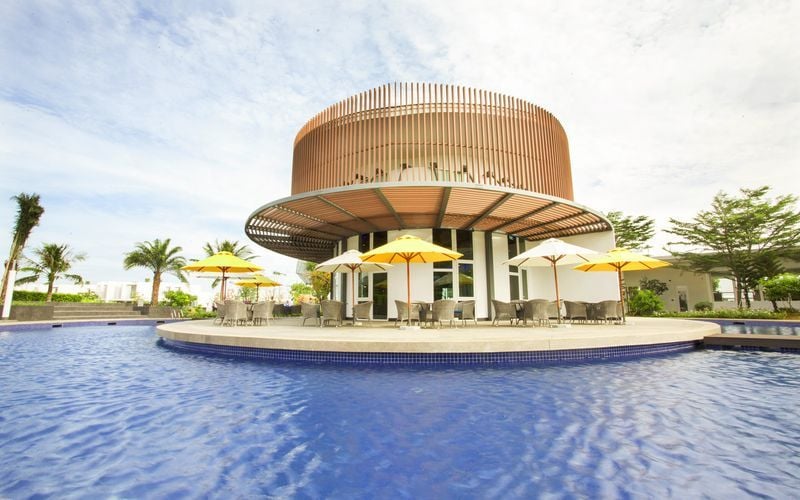 Oceanami Villas & Beach Club Resort Long Hải