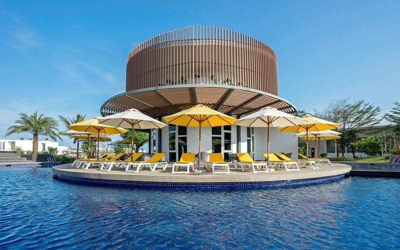 Oceanami Villas & Beach Club Resort Long Hải