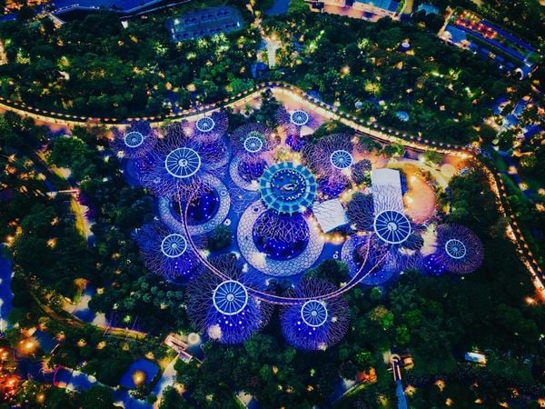 Chiêm ngưỡng khu vườn sinh thái Bay South Garden trong hành trình tour Singapore 4N3Đ