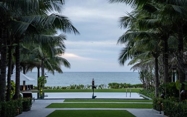 Hồ bơi tại The Anam Resort Mũi Né