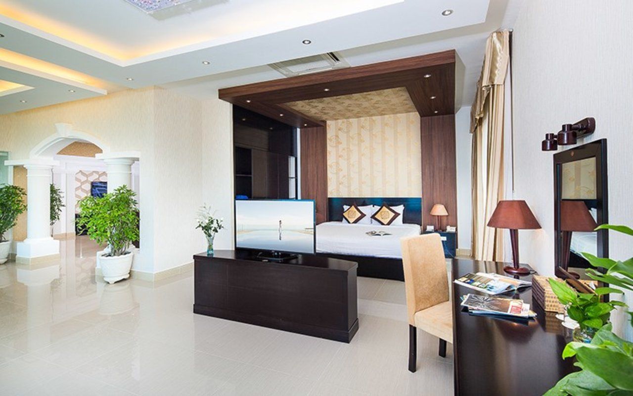 The Sailing Bay Beach Resort Mũi Né