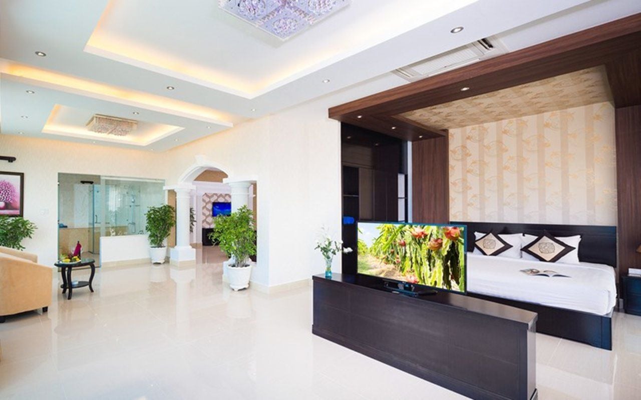 The Sailing Bay Beach Resort Mũi Né