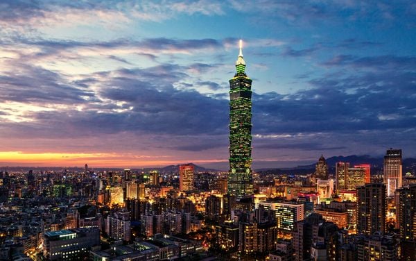 Du lịch Đài Loan tham quam tháp Taipei 101- Tòa tháp cao nhất Đài Loan