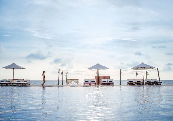 Melia Vinpearl Discovery Coastalland Phú Quốc với hồ bơi vô cực view biển