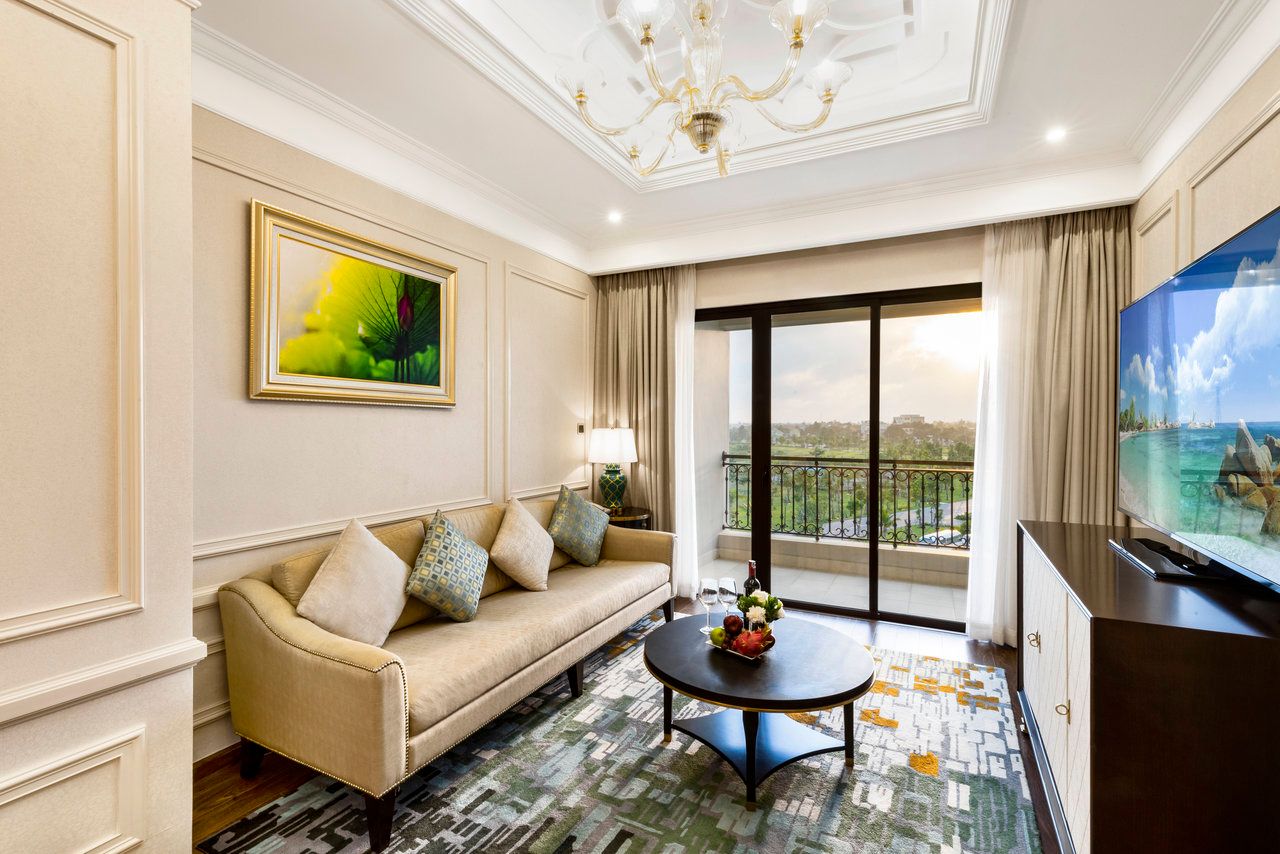 Melia Vinpearl Cua Hoi Beach Resort