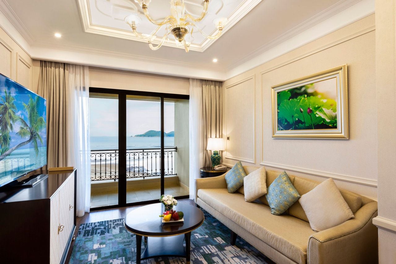 Melia Vinpearl Cua Hoi Beach Resort