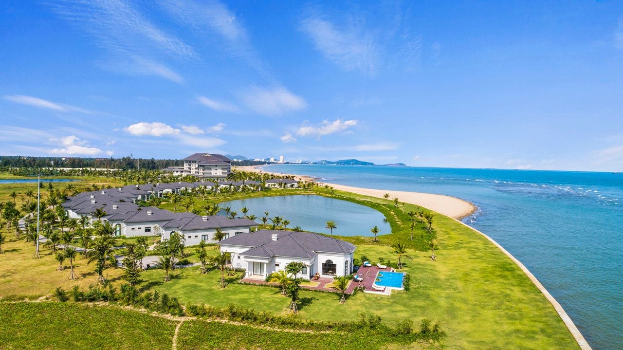 Melia Vinpearl Cua Hoi Beach Resort