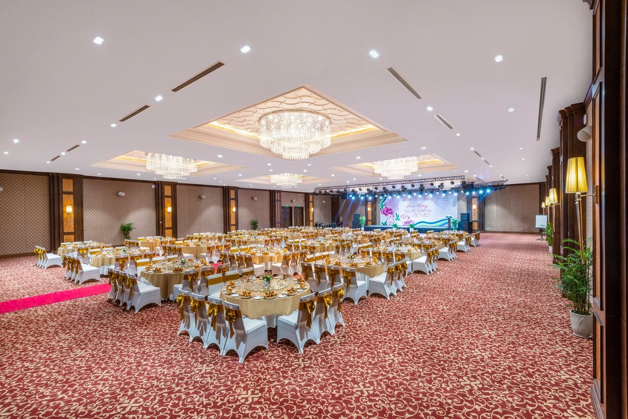 Melia Vinpearl Cua Hoi Beach Resort