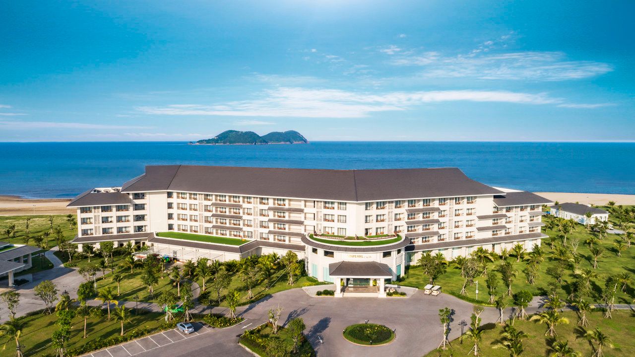 Melia Vinpearl Cua Hoi Beach Resort
