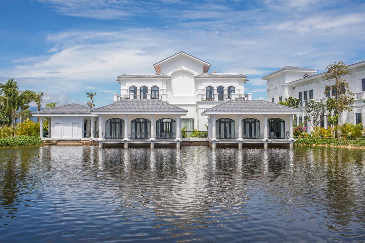 Melia Vinpearl Cam Ranh Beach Resort