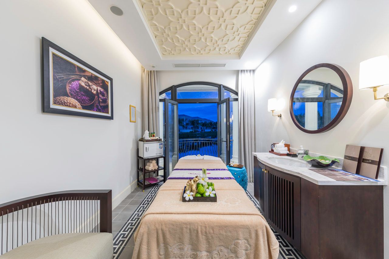 Melia Vinpearl Cam Ranh Beach Resort