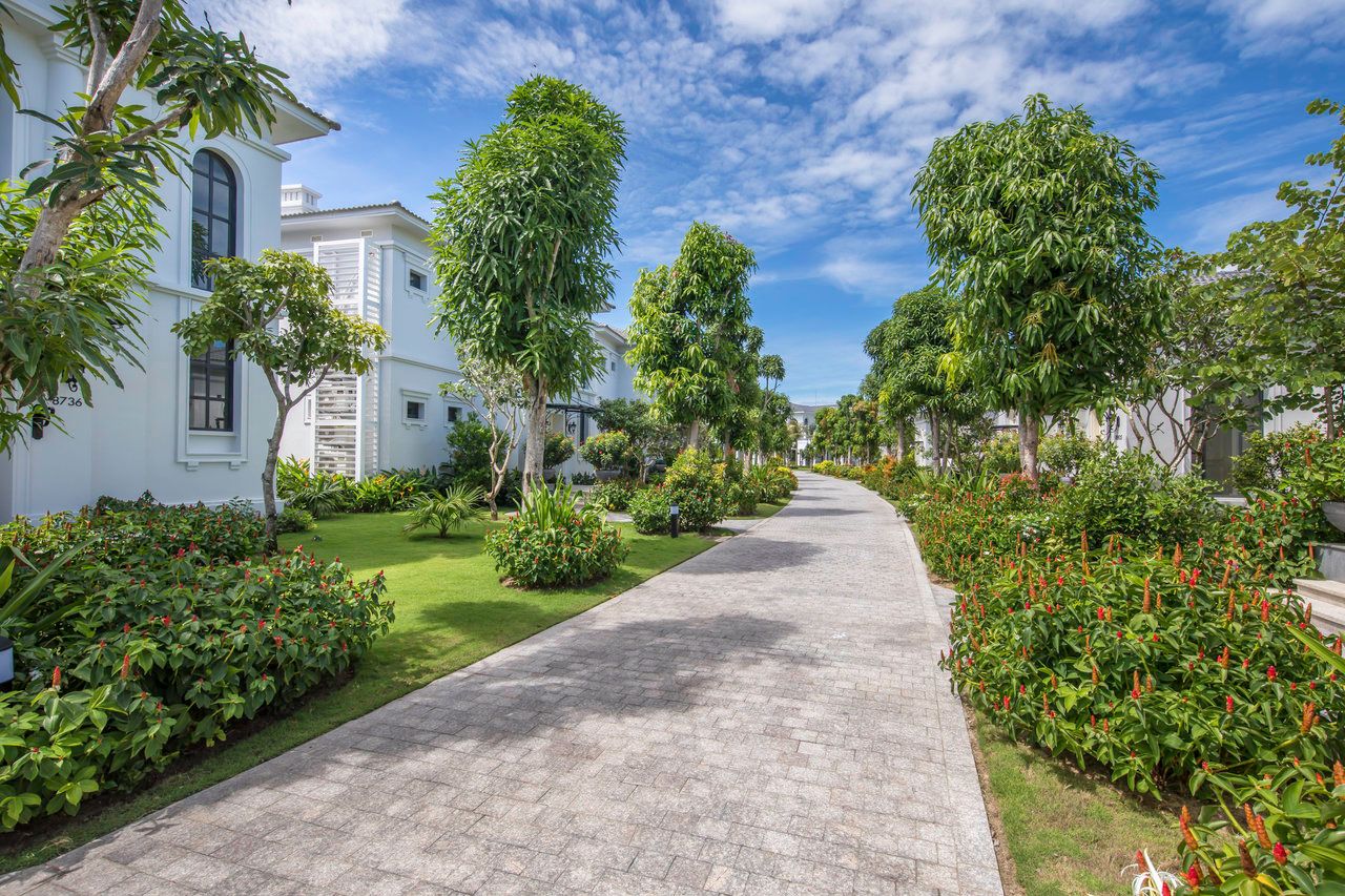 Melia Vinpearl Cam Ranh Beach Resort
