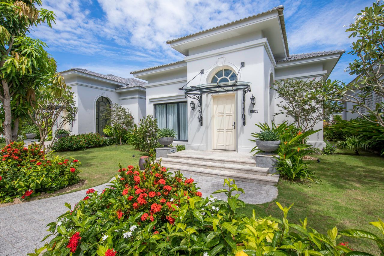 Melia Vinpearl Cam Ranh Beach Resort