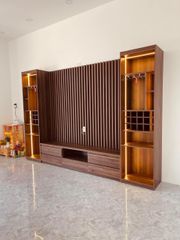 Kệ tivi, kết hợp lam trang trí và tủ rượu 2 bên