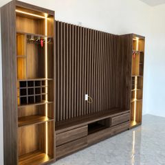 Kệ tivi, kết hợp lam trang trí và tủ rượu 2 bên