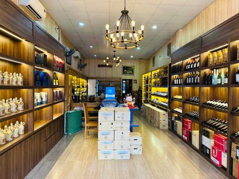 Hoàn thành hệ tủ rượu showroom rượu Anh Vũ - Mỹ Ca- Cam Nghĩa - Cam Ranh
