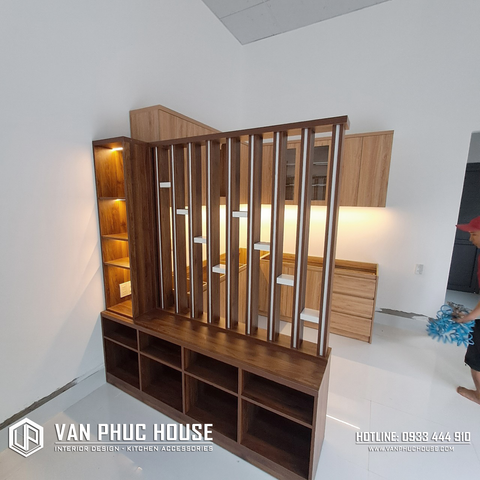 THI CÔNG - BÀN GIAO TỦ BẾP - VÁCH LAM TRANG TRÍ KẾT HỢP TỦ TIVI - CHỊ MỸ - CAM NGHĨA - CAM RANH